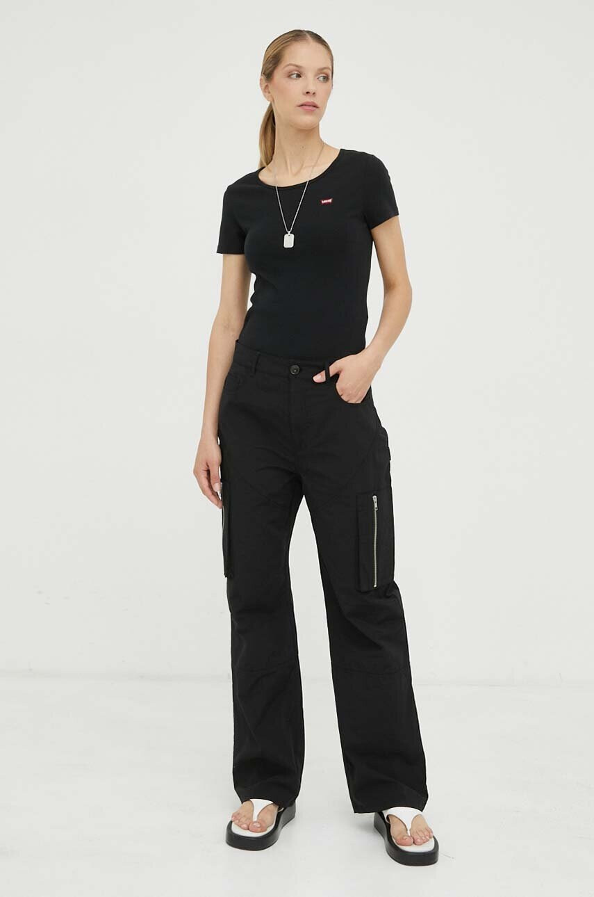 Levi's Тениска в черно - Pepit.bg