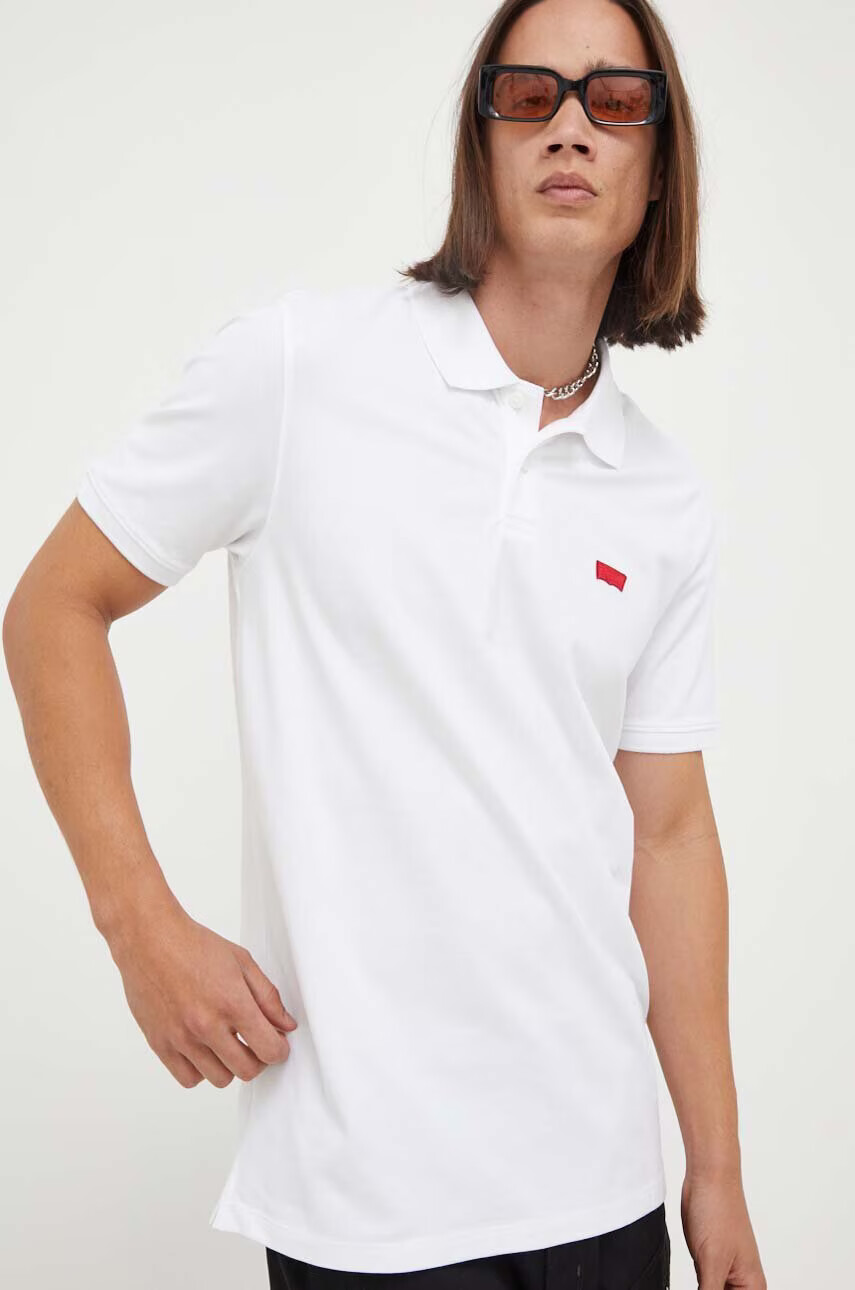 Levi's Тениска с яка в бяло с апликация - Pepit.bg