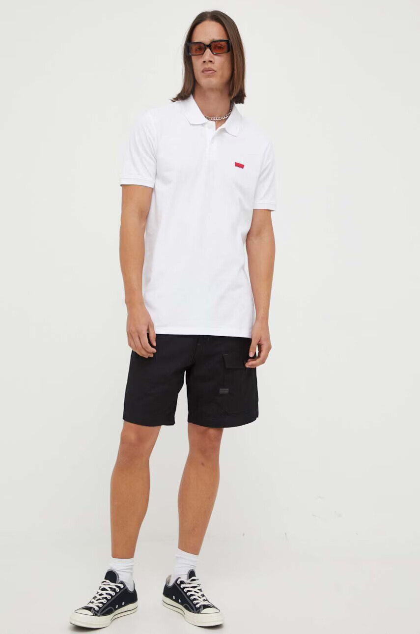 Levi's Тениска с яка в бяло с апликация - Pepit.bg