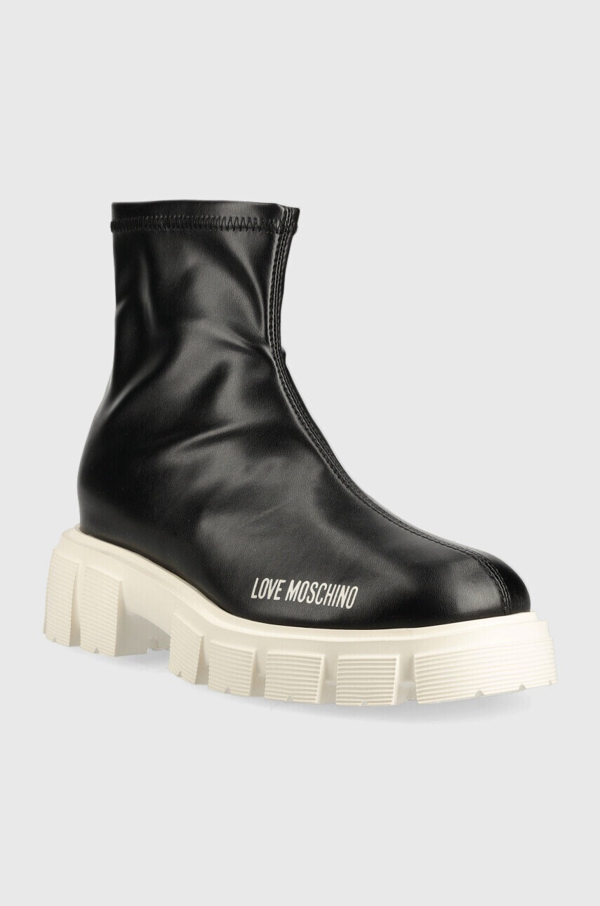 Love Moschino Боти в черно с платформа - Pepit.bg