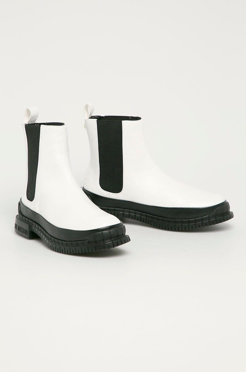 Love Moschino Боти челси - Pepit.bg