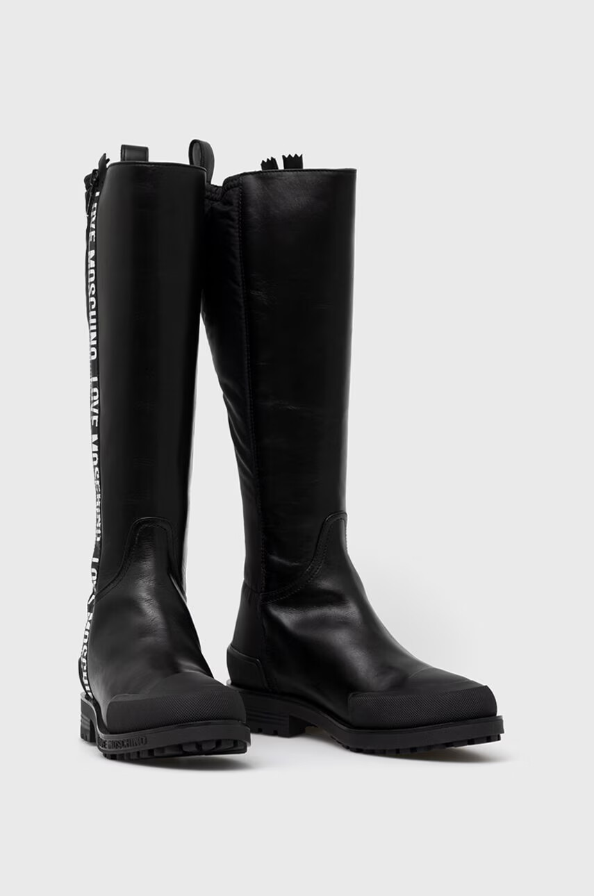 Love Moschino Ботуши в черно с равна подметка - Pepit.bg