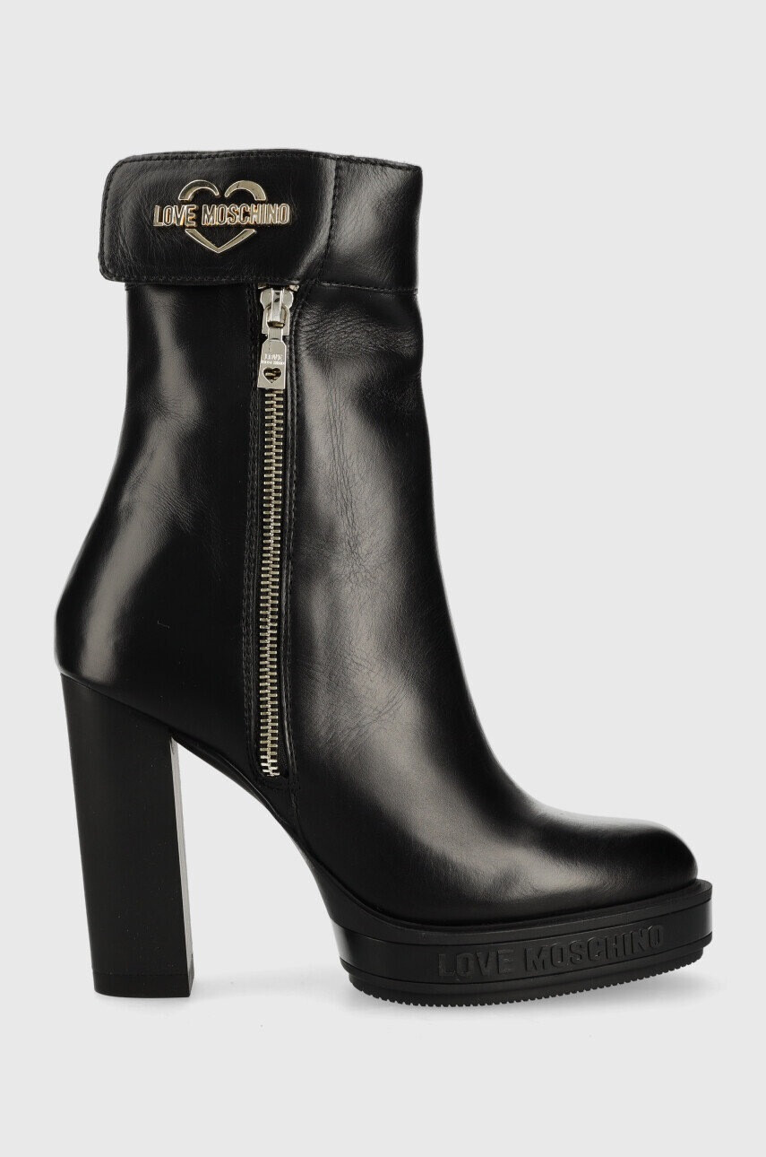 Love Moschino Кожени Боти в черно с висок ток - Pepit.bg