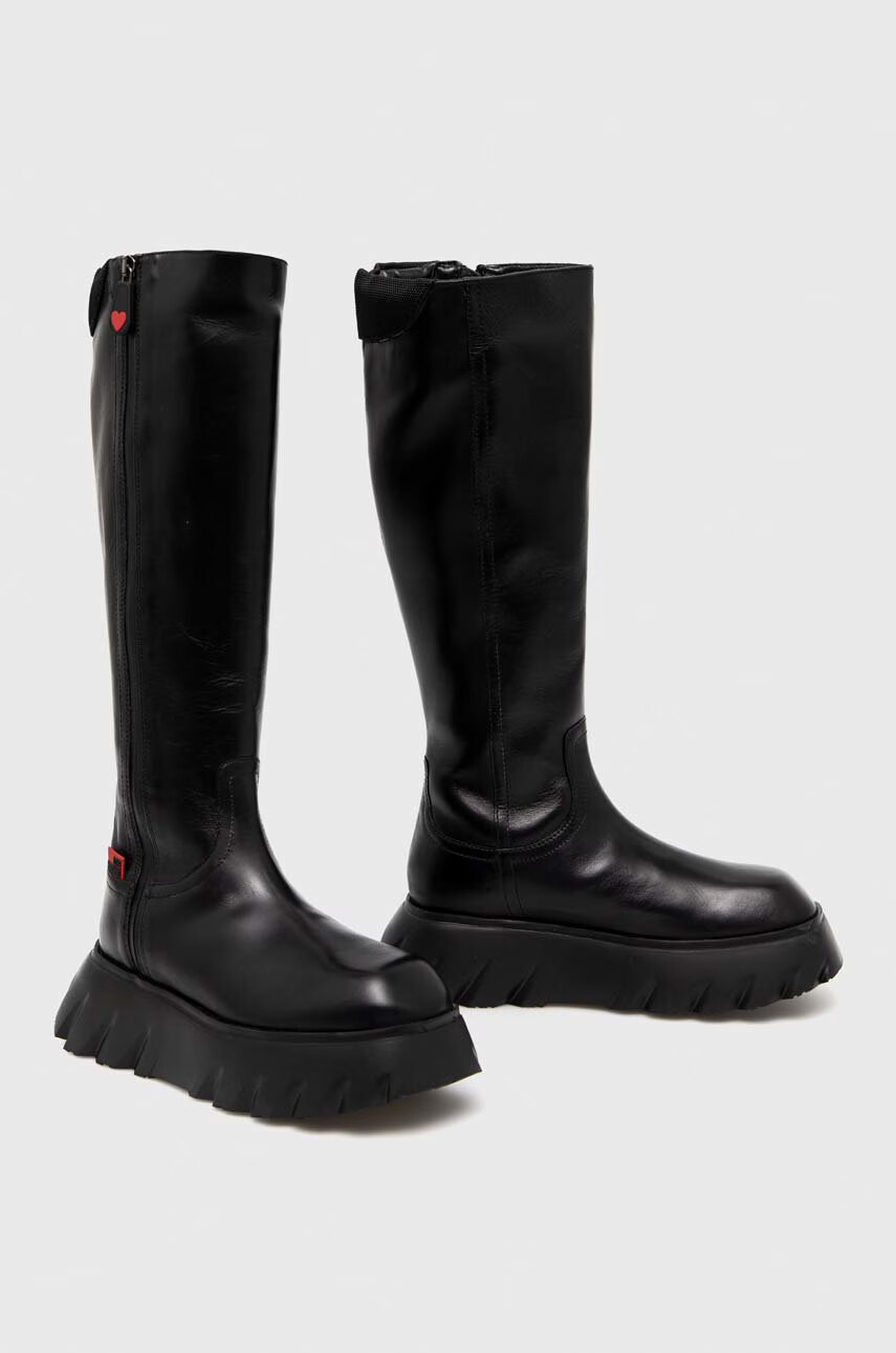 Love Moschino Кожени ботуши в черно с платформа - Pepit.bg