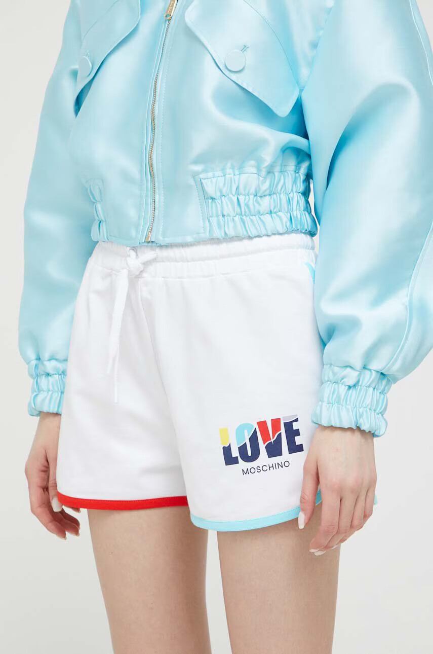Love Moschino Къс панталон в бяло с принт с висока талия - Pepit.bg