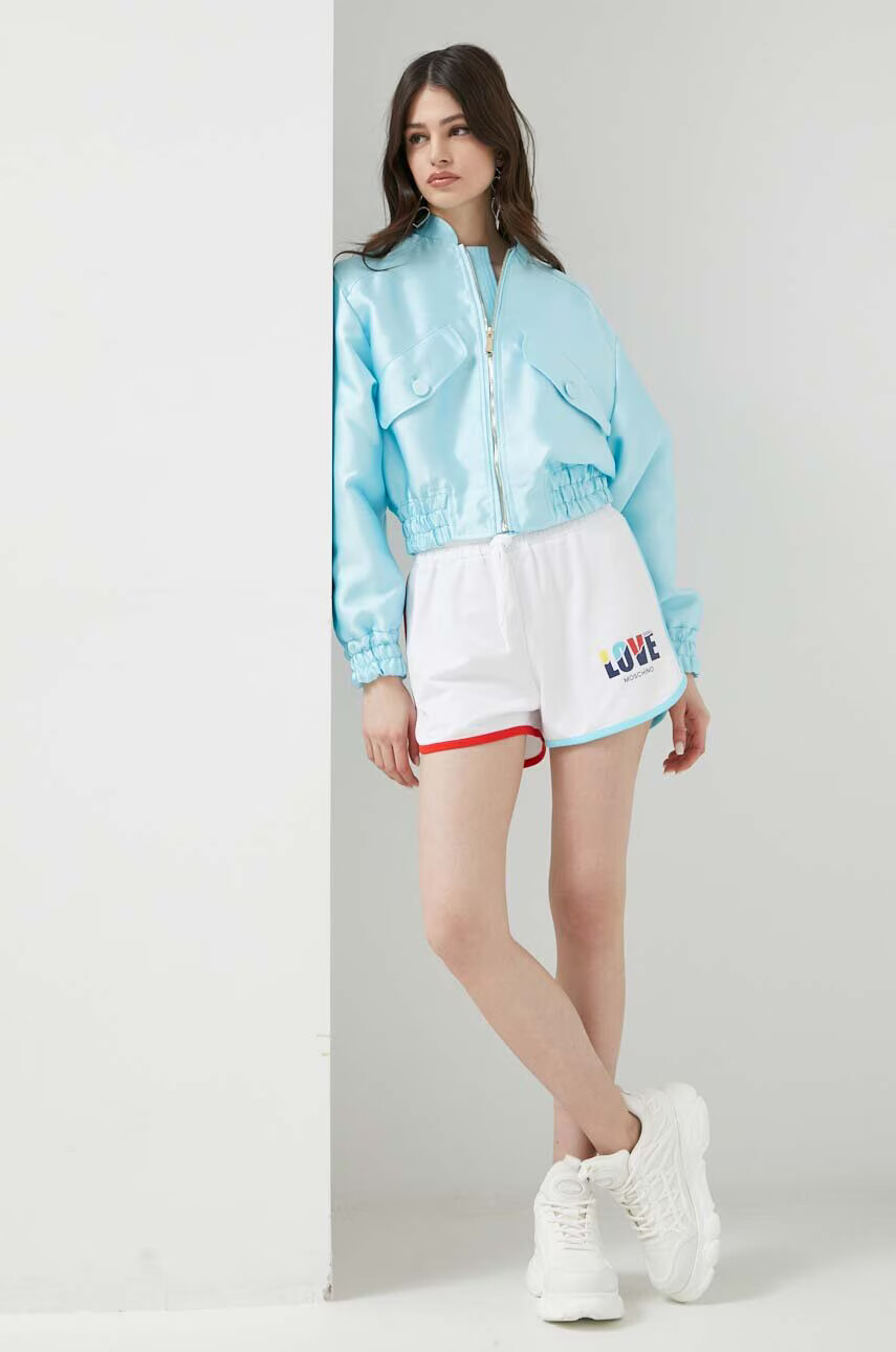 Love Moschino Къс панталон в бяло с принт с висока талия - Pepit.bg