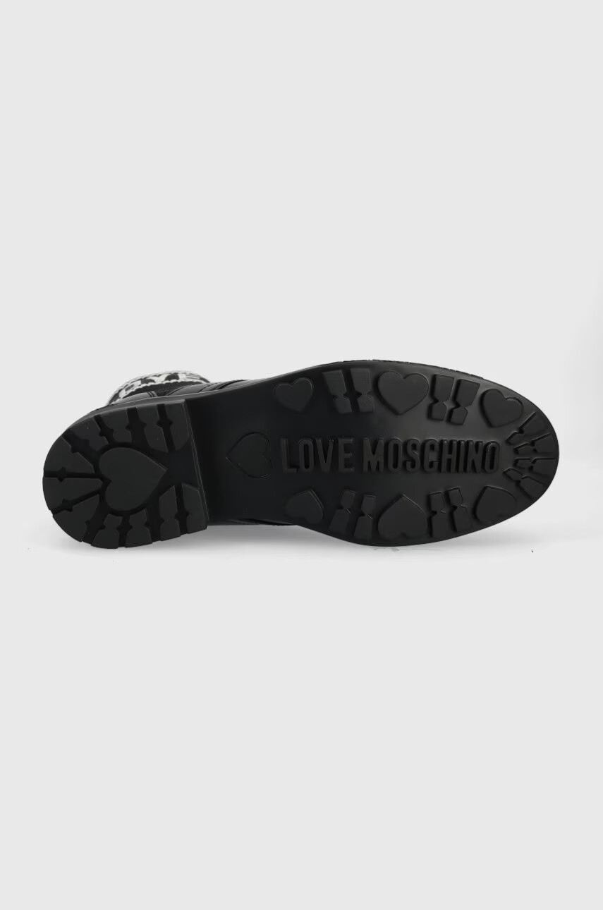 Love Moschino Кубинки в черно с равна подметка - Pepit.bg