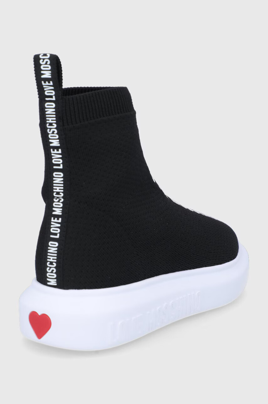 Love Moschino Обувки в черно с платформа - Pepit.bg