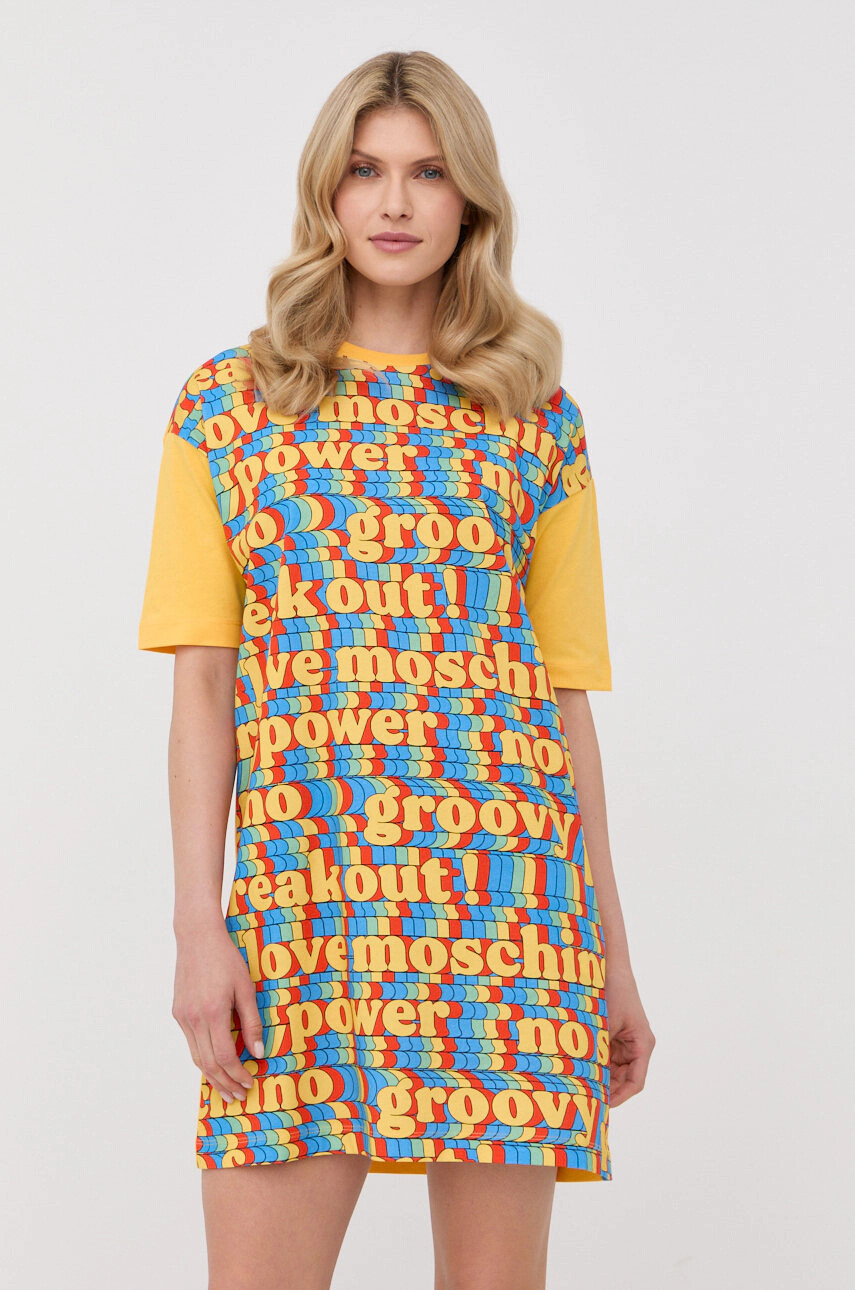 Love Moschino Памучна рокля в жълто къс модел с уголемена кройка - Pepit.bg