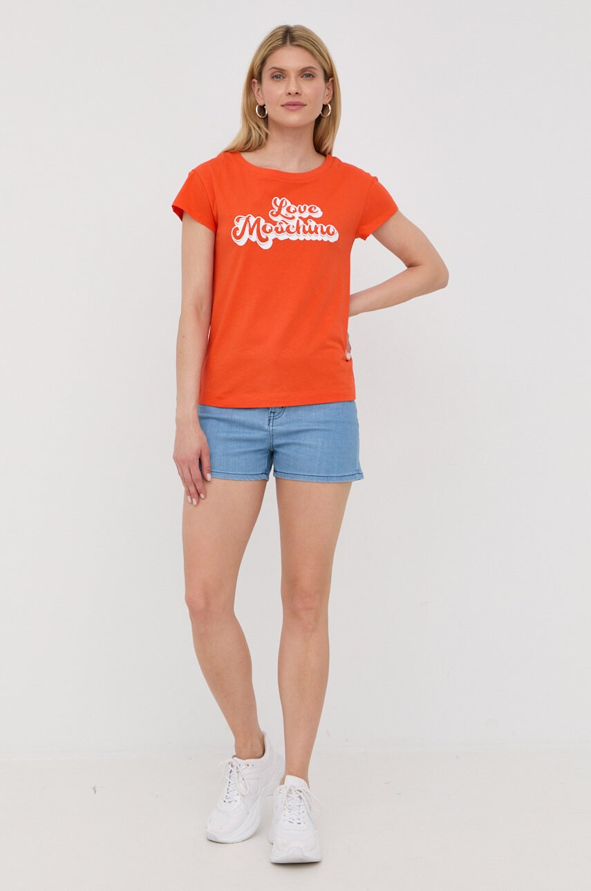 Love Moschino Памучна тениска в оранжево - Pepit.bg