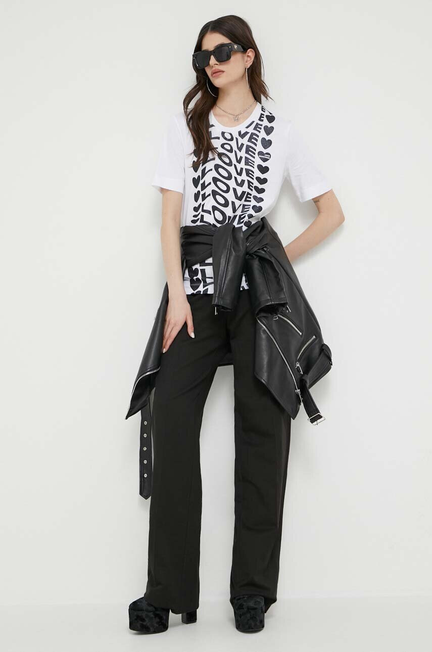 Love Moschino Памучна тениска в бяло - Pepit.bg