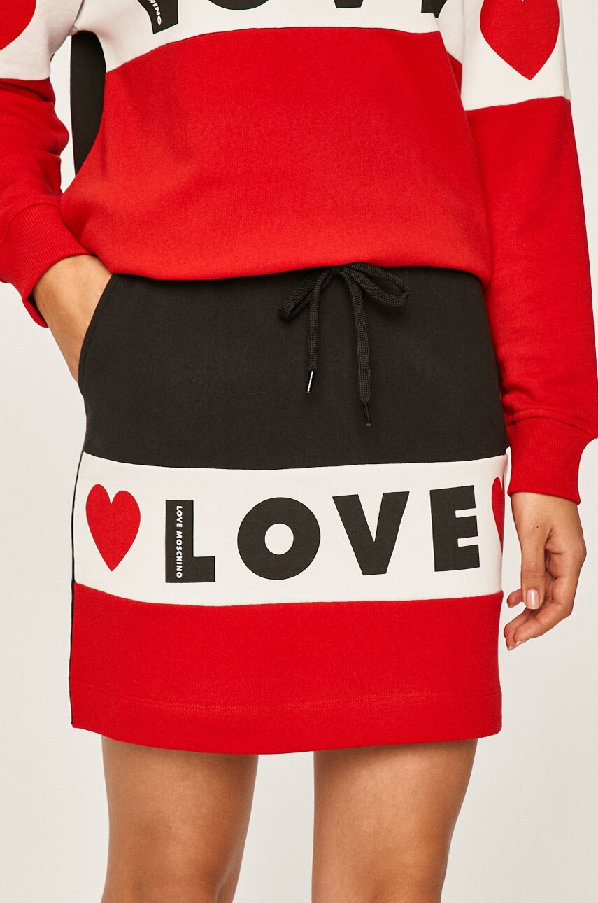 Love Moschino Пола - Pepit.bg