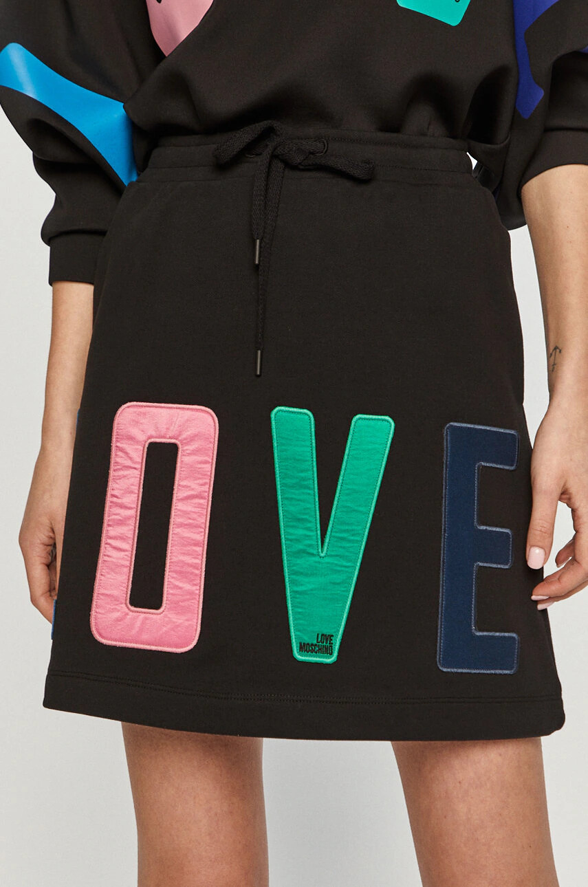 Love Moschino Пола - Pepit.bg
