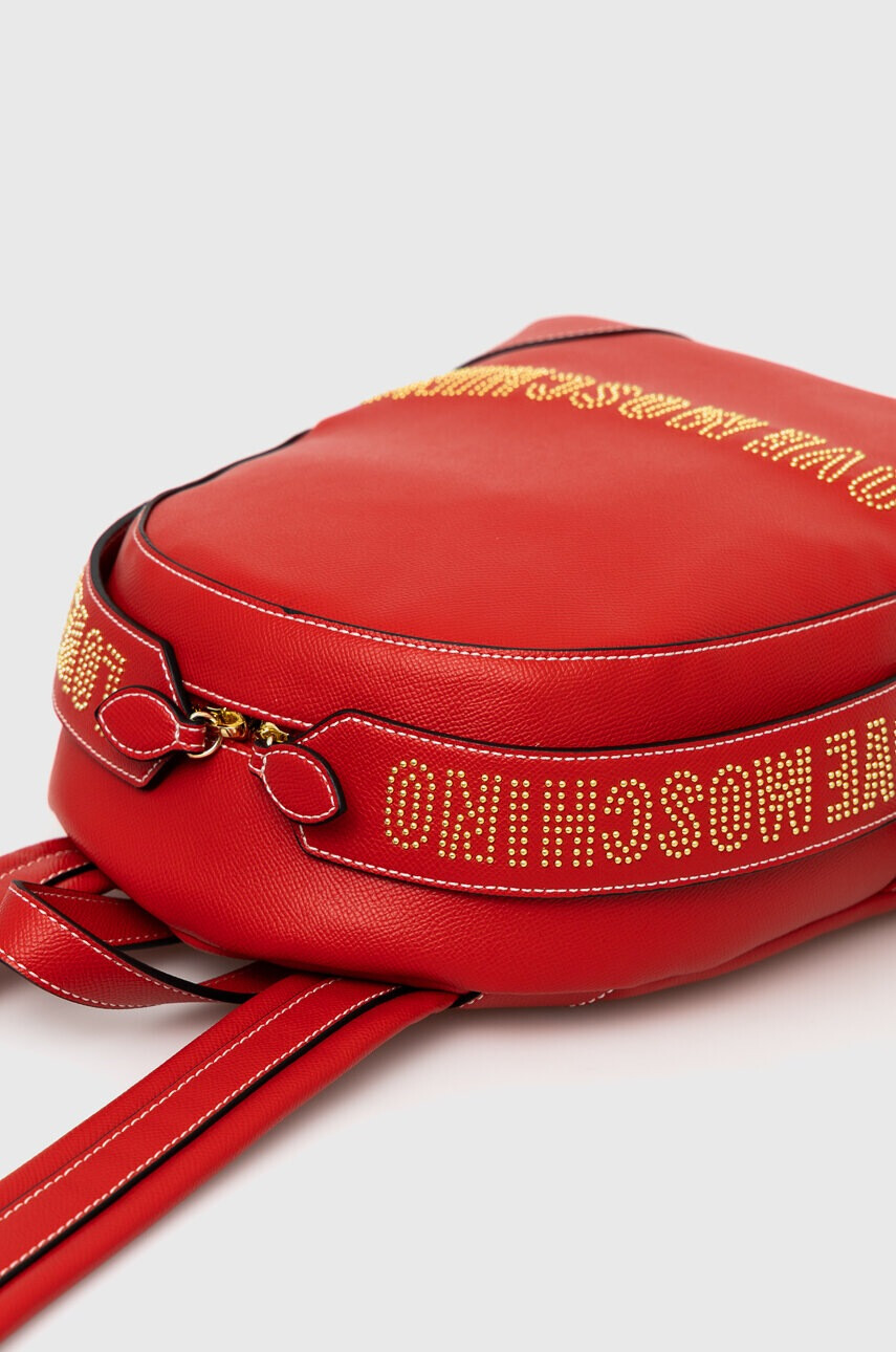Love Moschino Раница в червено малък размер с апликация - Pepit.bg
