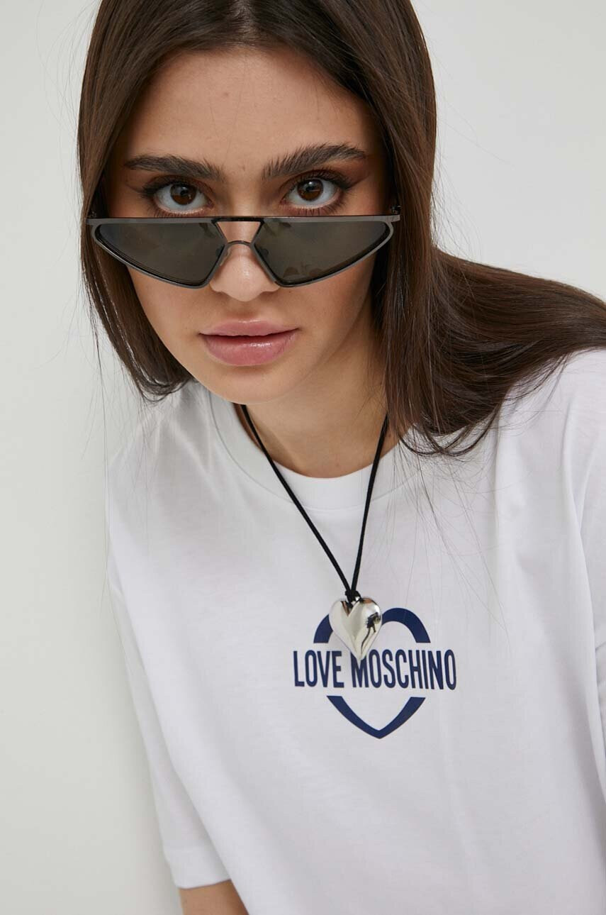 Love Moschino Рокля в бяло къс модел с уголемена кройка - Pepit.bg