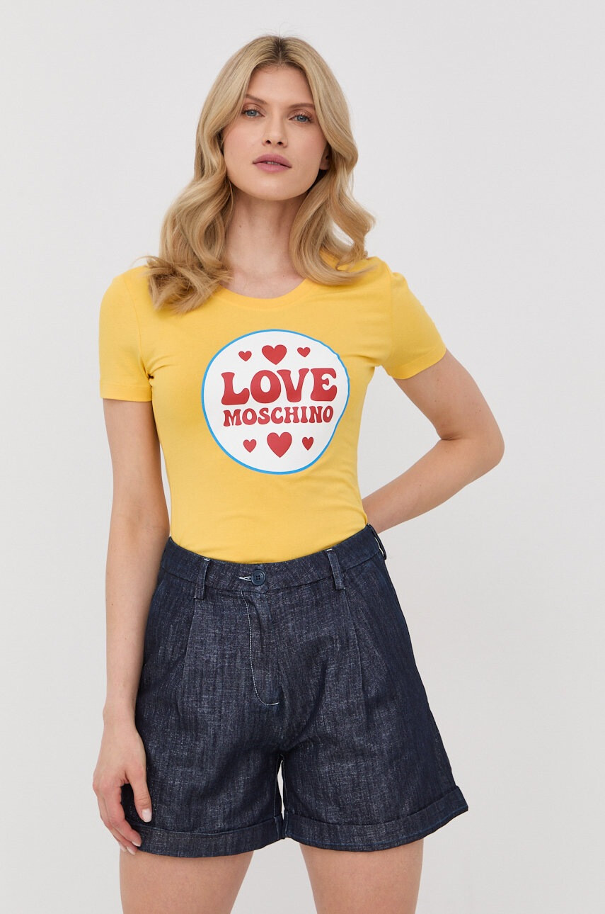 Love Moschino Тениска в жълто - Pepit.bg