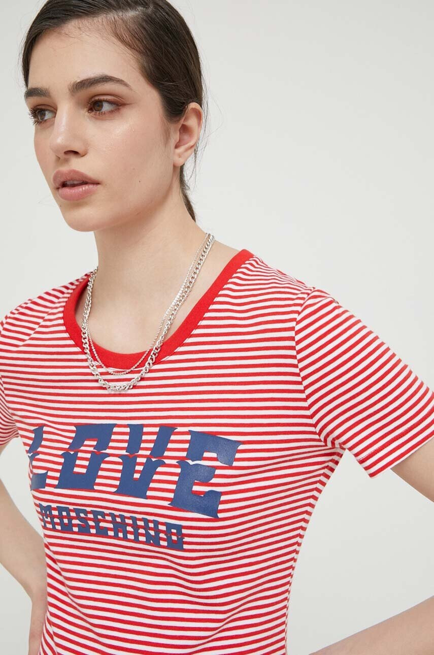 Love Moschino Тениска в червено - Pepit.bg