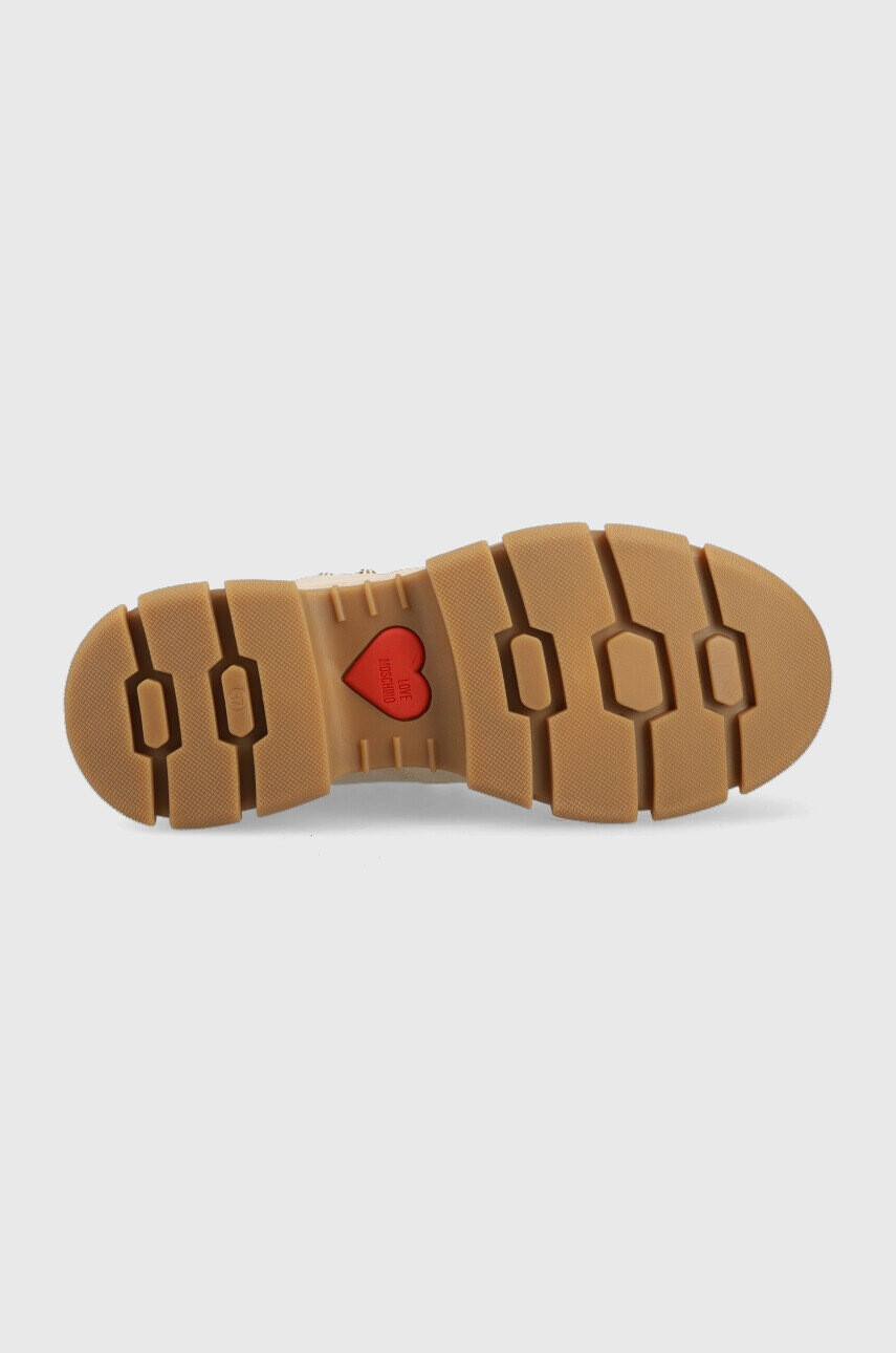 Love Moschino Велурени кубинки в бежово с платформа - Pepit.bg