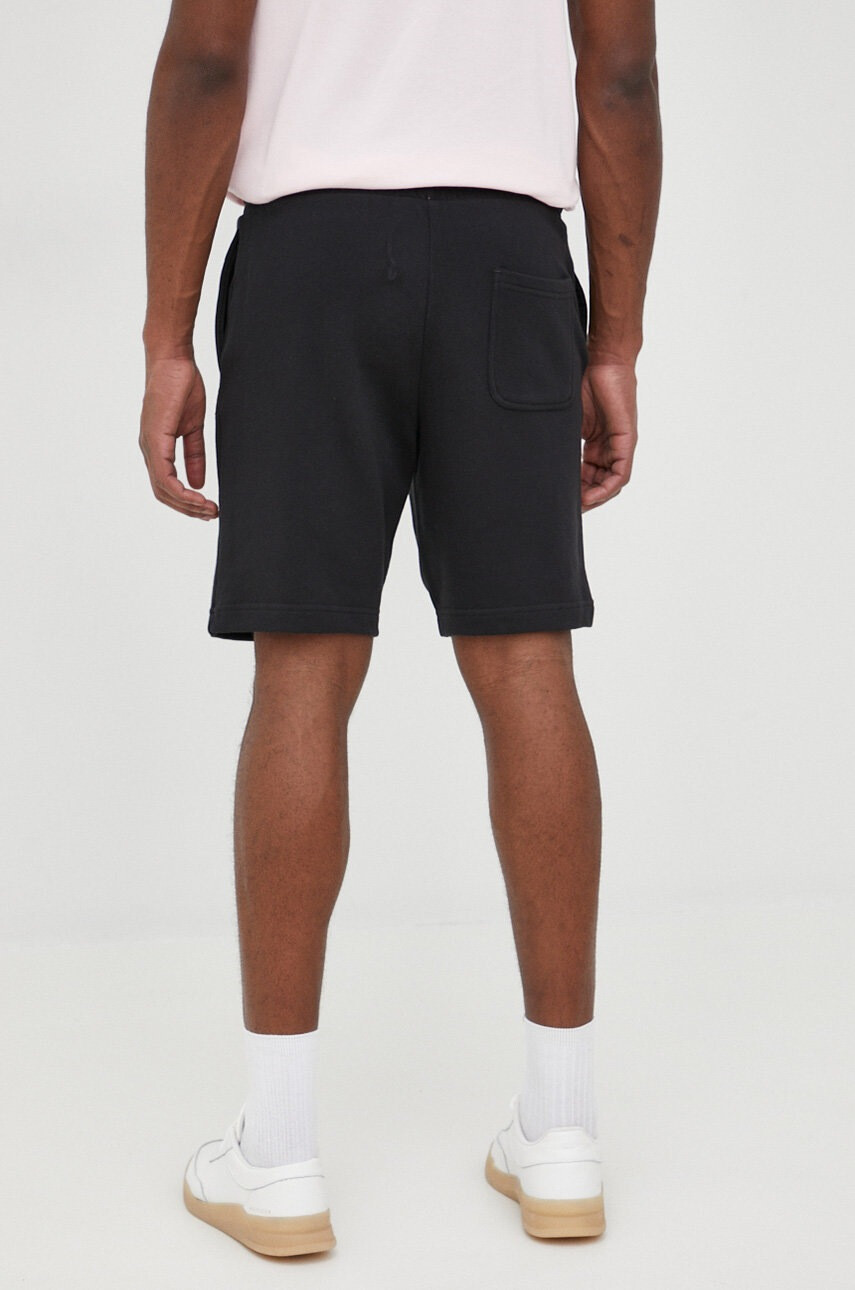 Lyle & Scott Памучен къс панталон мъжко в черно - Pepit.bg