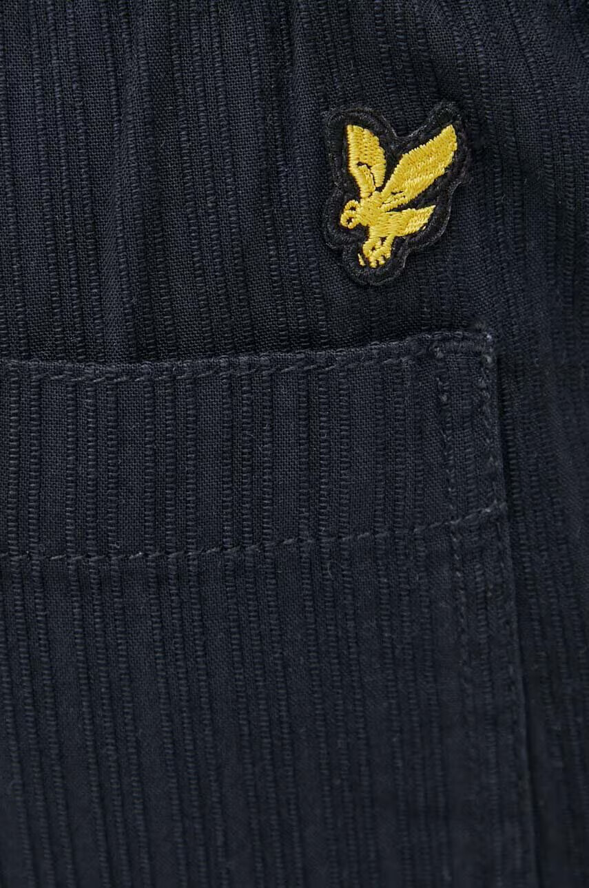 Lyle & Scott Памучен къс панталон в тъмносиньо - Pepit.bg
