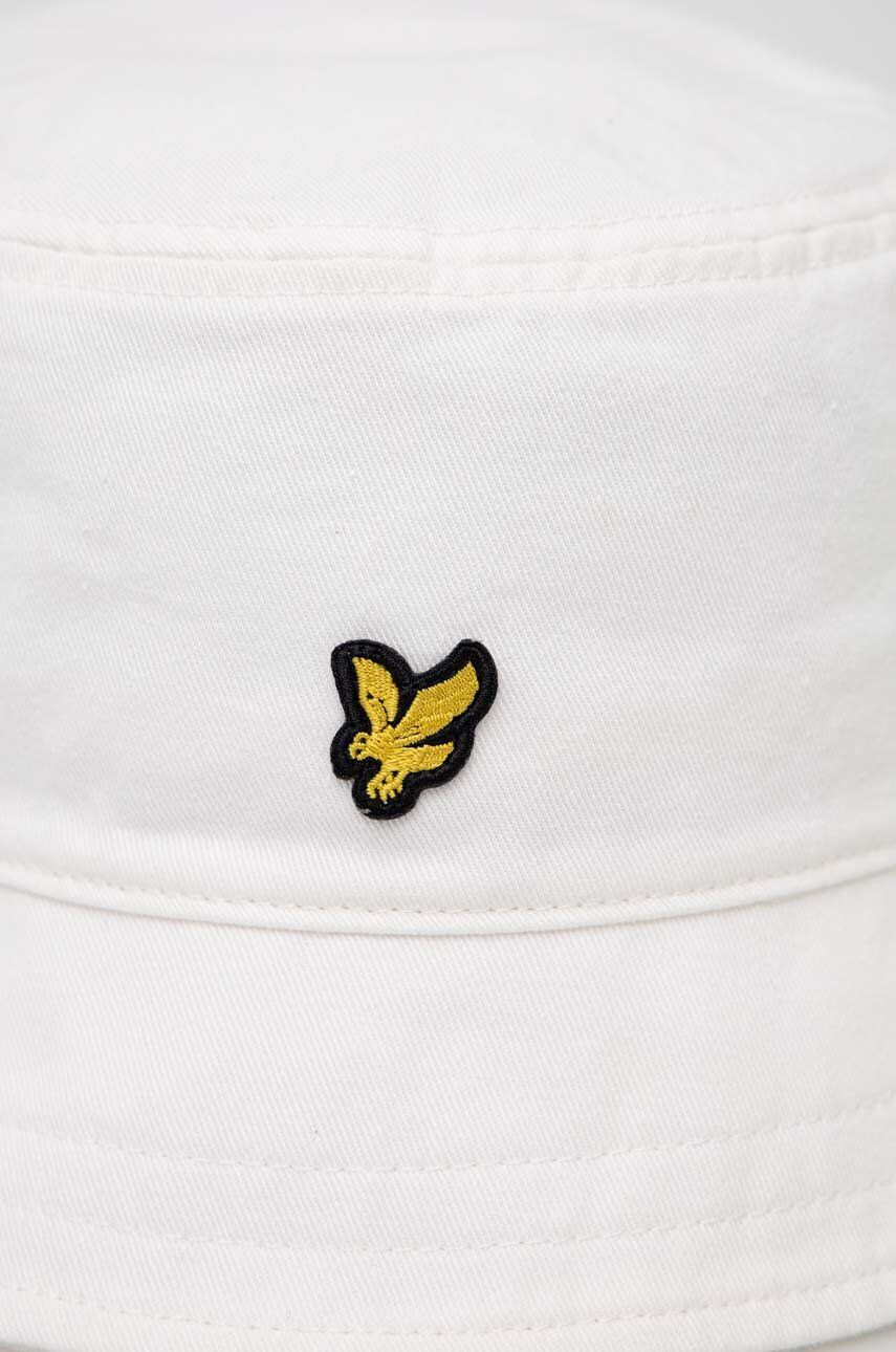 Lyle & Scott Памучна капела в бяло от памук - Pepit.bg