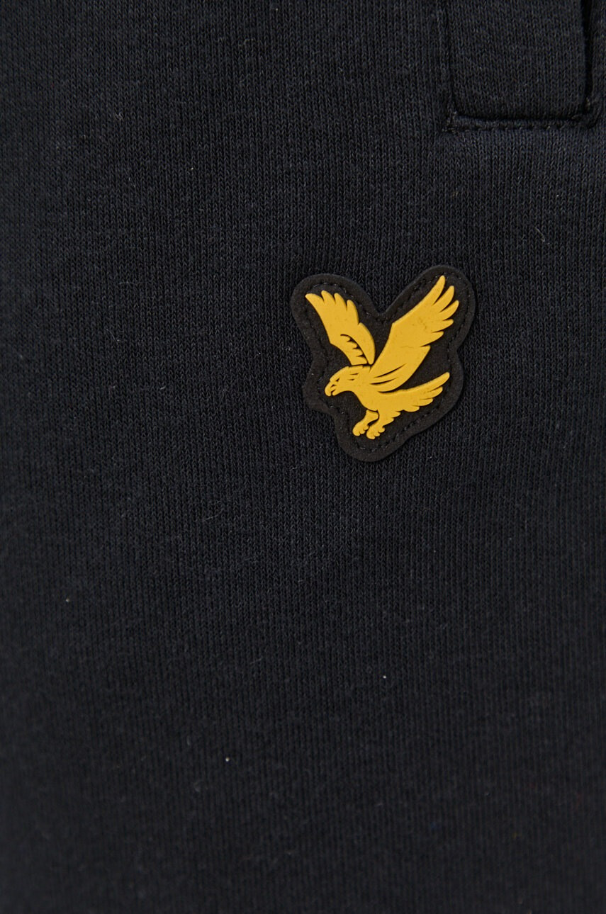 Lyle & Scott Панталон мъжки в черно с апликация - Pepit.bg