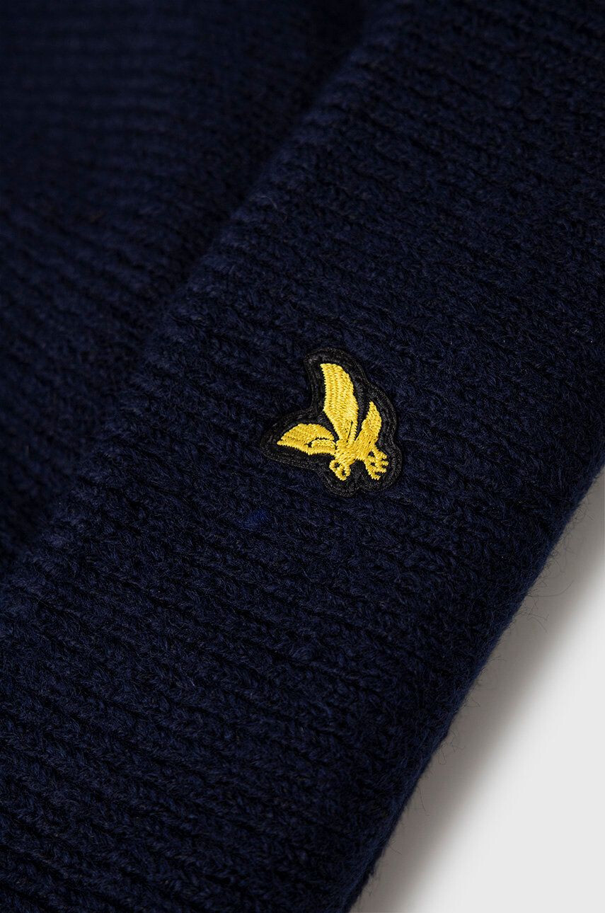 Lyle & Scott Шапка в тъмносиньо от плътен трикотаж - Pepit.bg