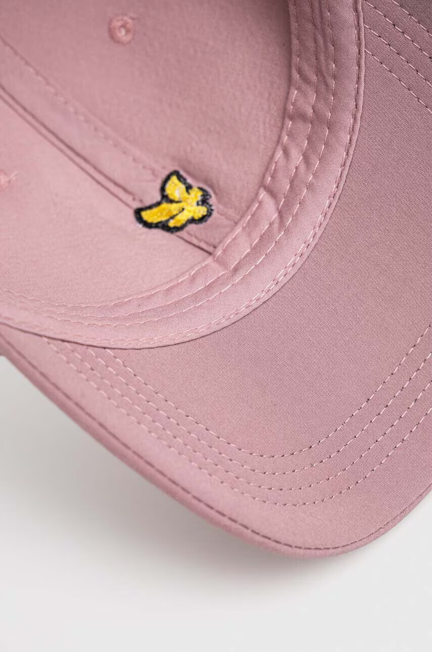 Lyle & Scott Шапка с козирка в лилаво с апликация - Pepit.bg