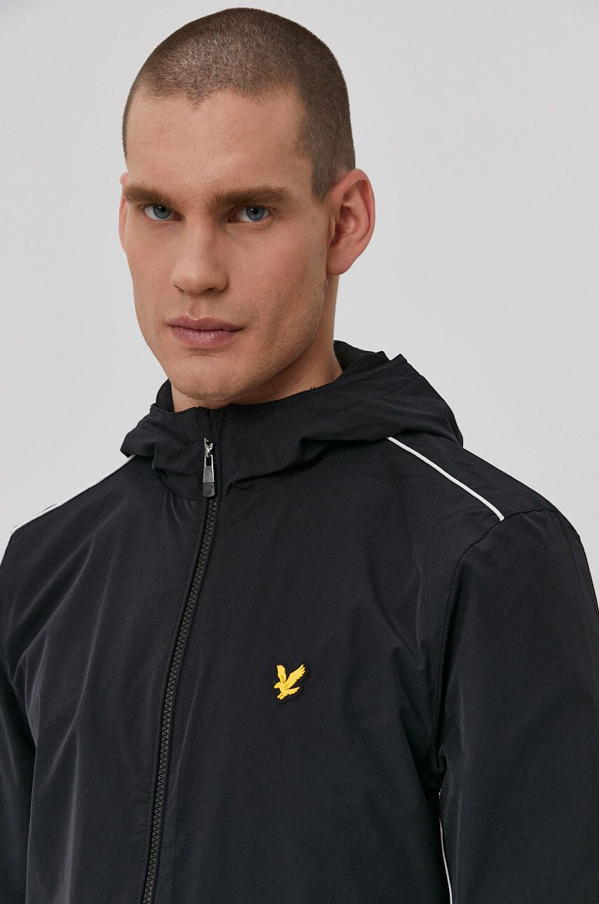 Lyle & Scott Яке мъжко в черно с преходна изолация - Pepit.bg