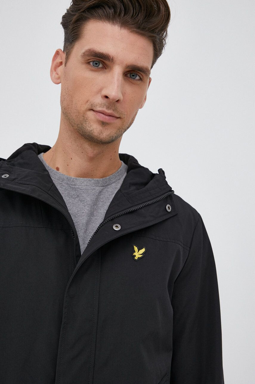 Lyle & Scott Яке в черно с преходна изолация - Pepit.bg