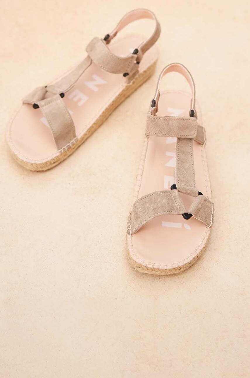 Manebi Велурени сандали Hiking Sandals в кафяво W 1.9 JH - Pepit.bg