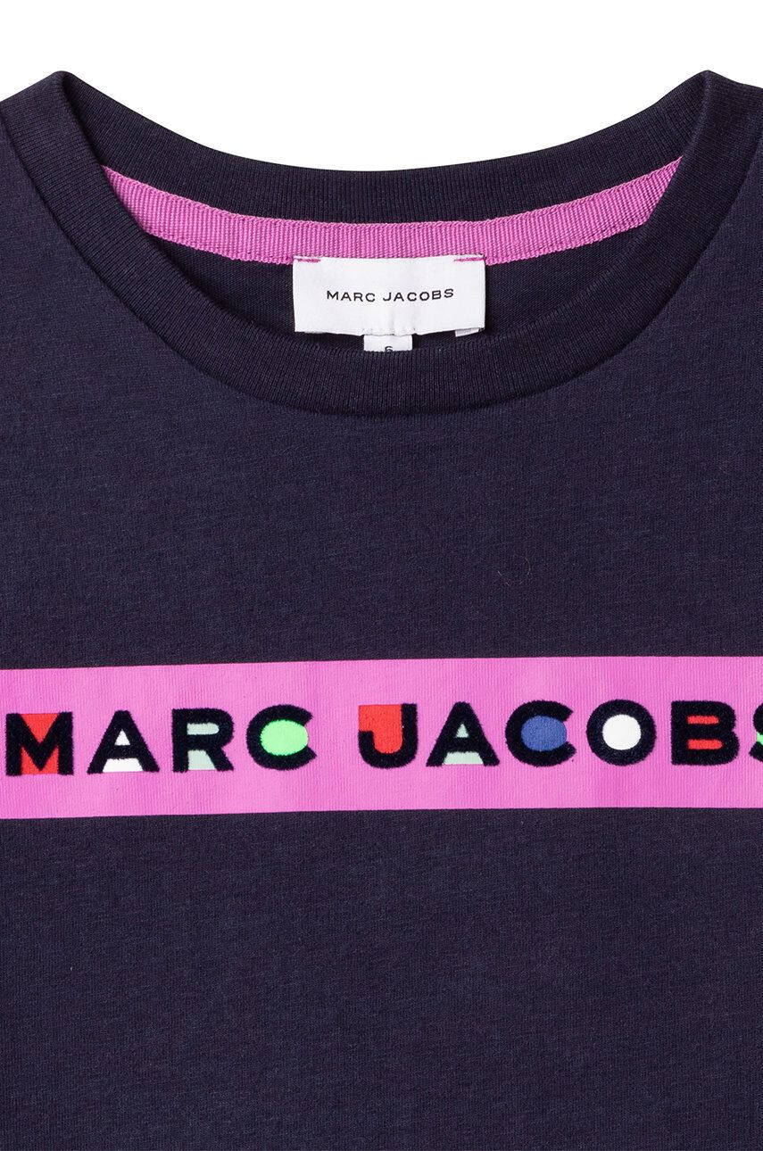 Marc Jacobs Детска памучна тениска в черно с принт - Pepit.bg