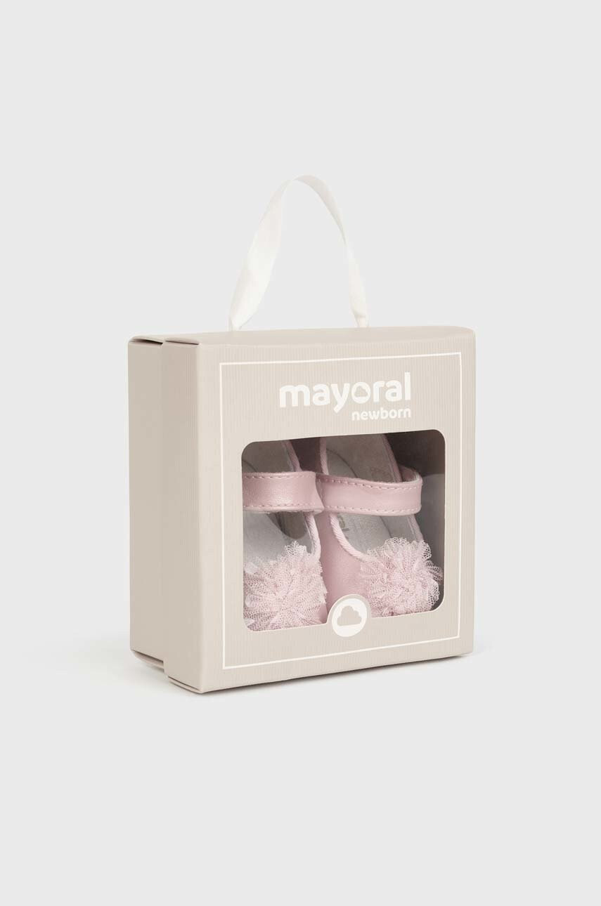Mayoral Newborn Бебешки обувки в розово - Pepit.bg