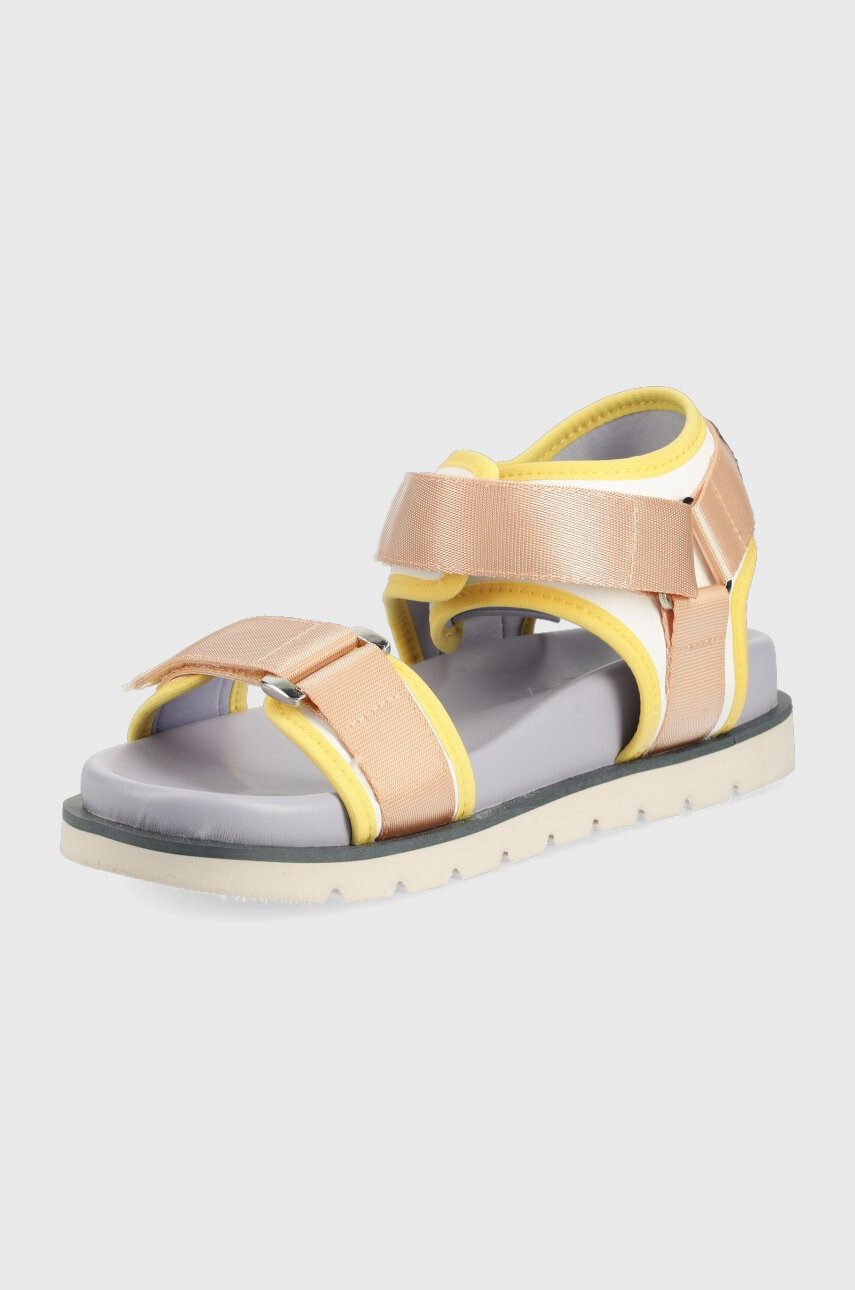 Mexx Сандали Sandal Janet в розово с платформа - Pepit.bg