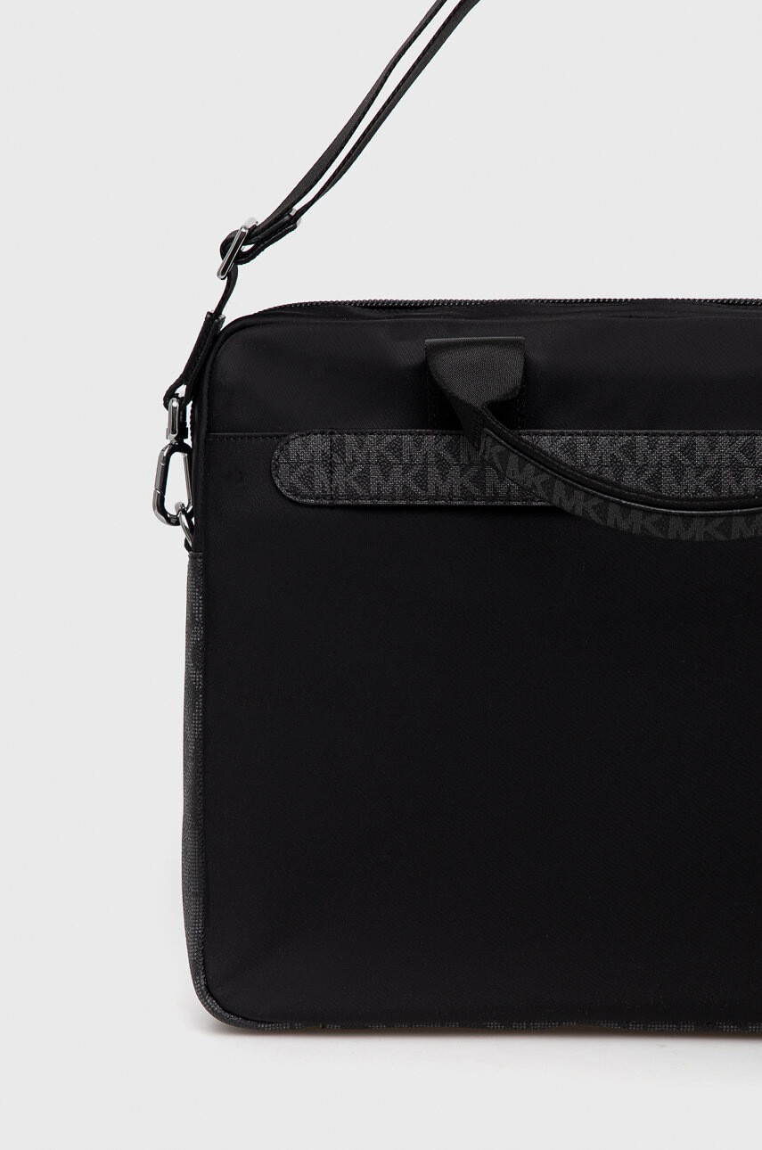 Michael Kors Чанта в черно - Pepit.bg