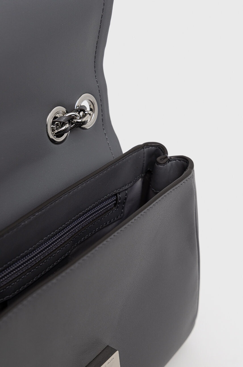 MICHAEL Michael Kors Кожена чанта в сиво - Pepit.bg