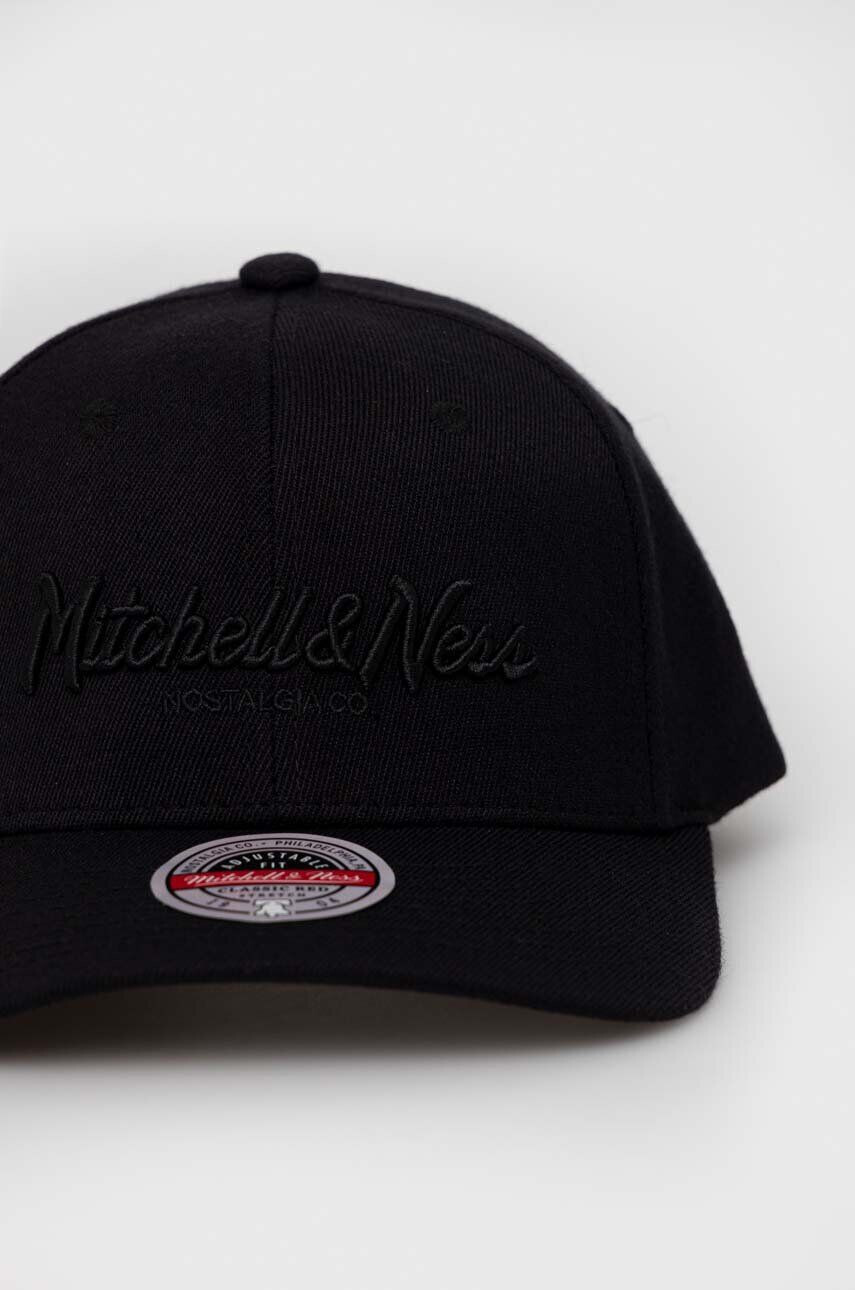 Mitchell&Ness Шапка с козирка с вълна Brooklyn Nets в черно с апликация - Pepit.bg