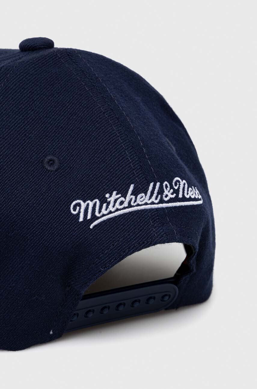 Mitchell&Ness Шапка с козирка с вълна Memphis Grizzlies в тъмносиньо с апликация - Pepit.bg