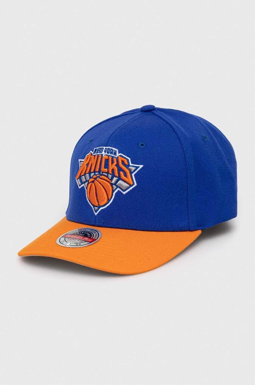 Mitchell&Ness Шапка с козирка с вълна New York Knicks в синьо с апликация - Pepit.bg