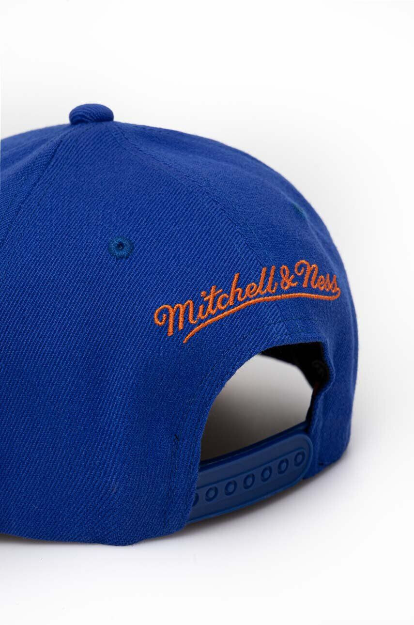 Mitchell&Ness Шапка с козирка с вълна New York Knicks в синьо с апликация - Pepit.bg