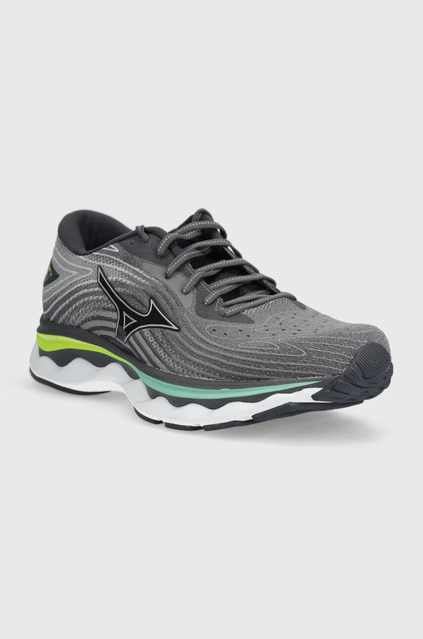 Mizuno Обувки за бягане Wave Sky 6 в сиво - Pepit.bg