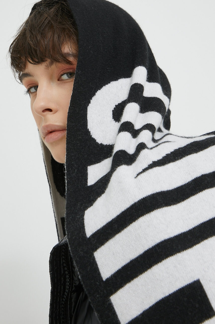 Moschino Шал с качулка с вълна - Pepit.bg