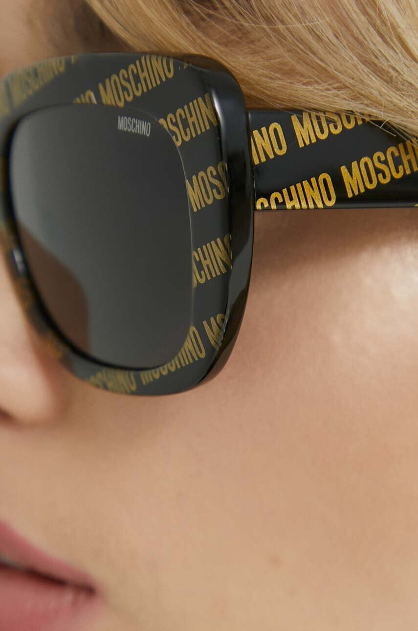 Moschino Слънчеви очила - Pepit.bg