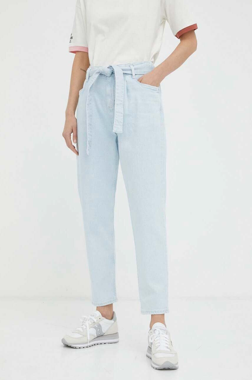 Mustang Дънки Style Charlotte Tapered с висока талия - Pepit.bg