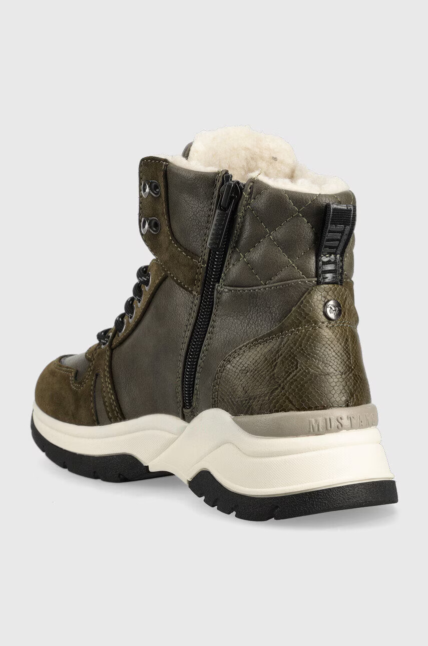 Mustang Обувки в зелено с платформа с изолация - Pepit.bg