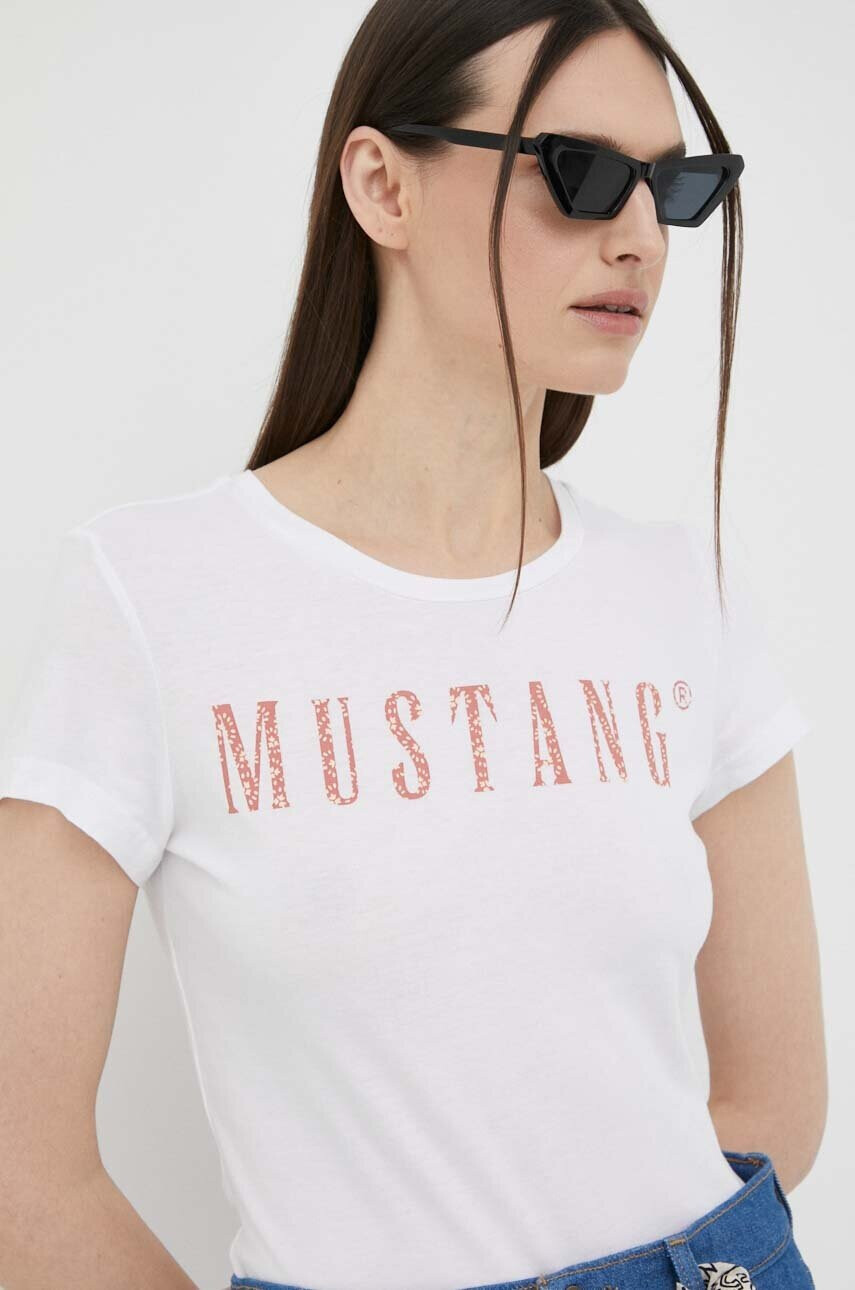 Mustang Памучна тениска в бяло - Pepit.bg