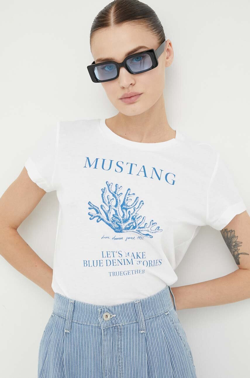 Mustang Памучна тениска в бяло - Pepit.bg