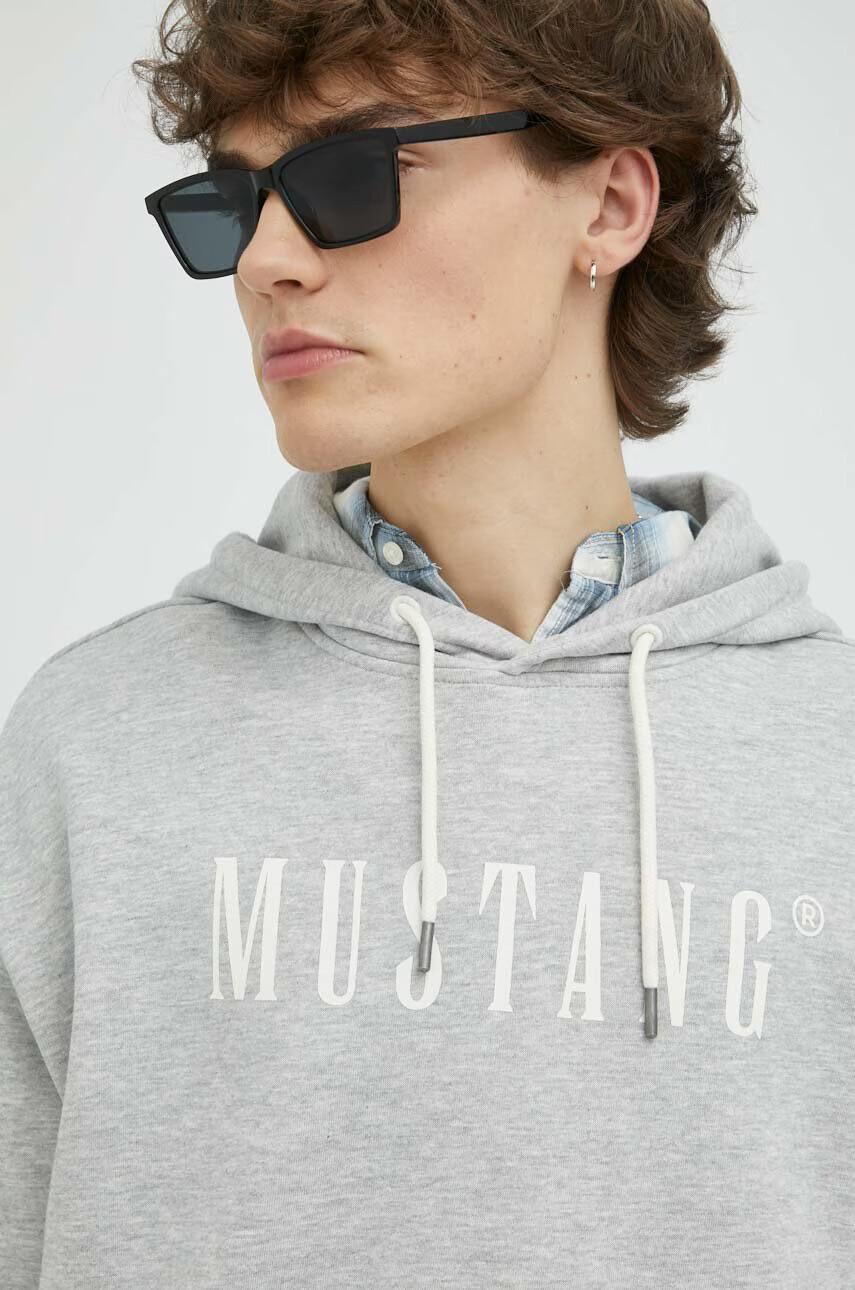 Mustang Суичър в сиво с качулка с принт - Pepit.bg