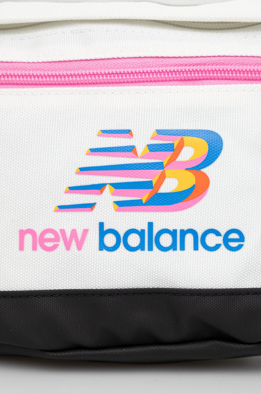 New Balance Чанта за кръст LAB13156SST в бяло - Pepit.bg