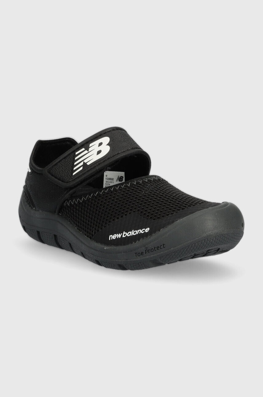 New Balance Детски сандали NBYO208 в черно - Pepit.bg